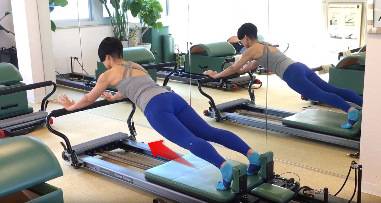 43-03_元の体勢に戻る動きを繰り返す